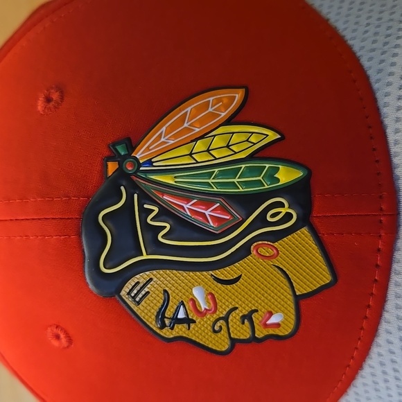 NWT NHL Chicago Blackhawks Fanatics 2020 Locker Room Pro Authentic Adjustable Ha - Picture 2 of 14